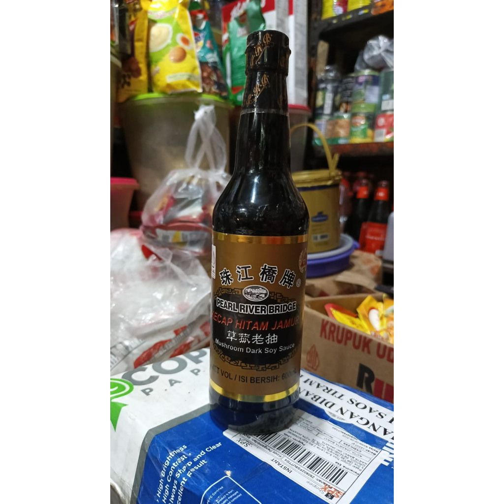 

Pearl River bridge mushroom soy sauce | kecap asin jamur 600ml