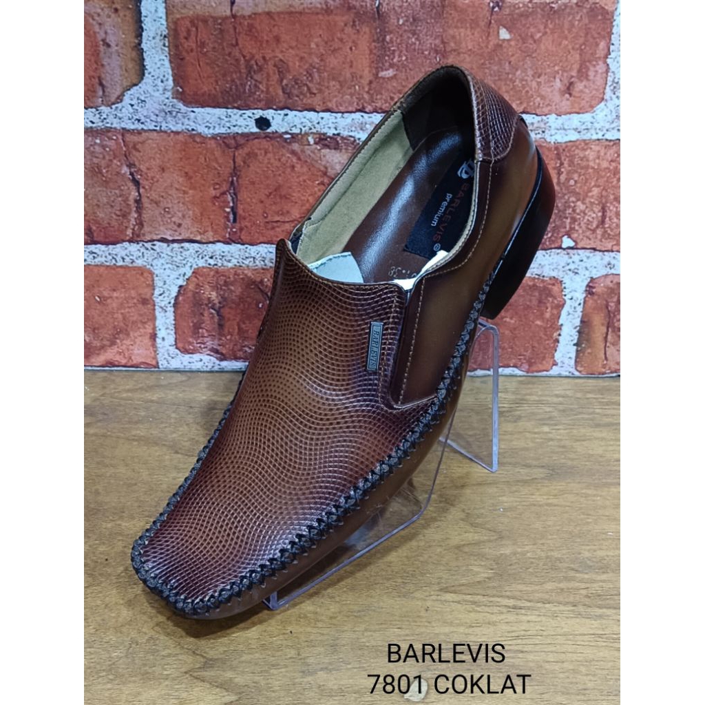 sepatu kantor pria , sepatu kantor cowok , sepatu formal bahan kulit asli BARLEVIS