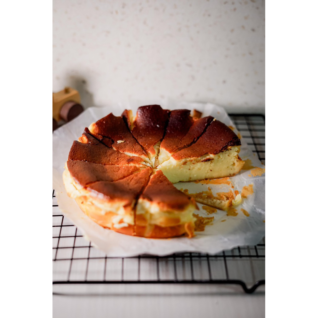 

BASQUE CHEESECAKE