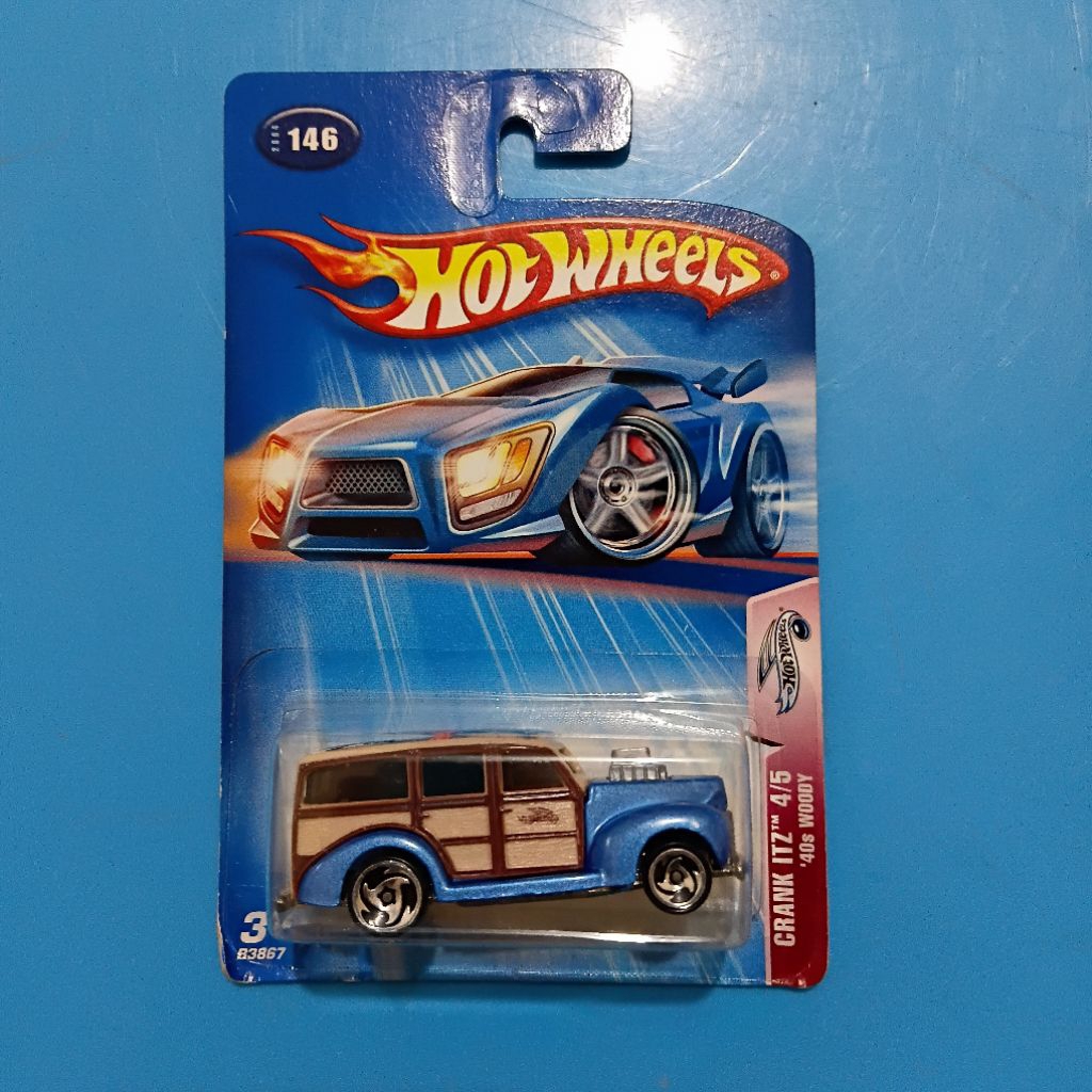 Hot Wheels 40s Ford Woodie 2004 crank itz blue card
