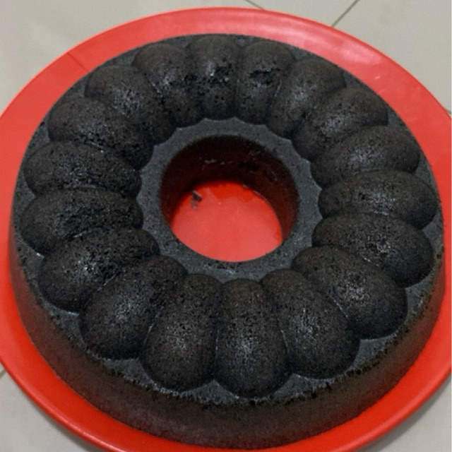 

Bolu Ketan Item Keju Lumer (Loyang 18 cm)