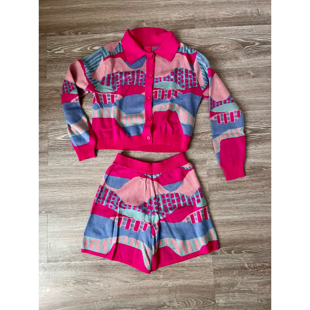1 set KYRRA preloved knit top and shorts s-m