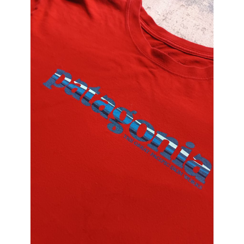 t-shirt Patagonia red original