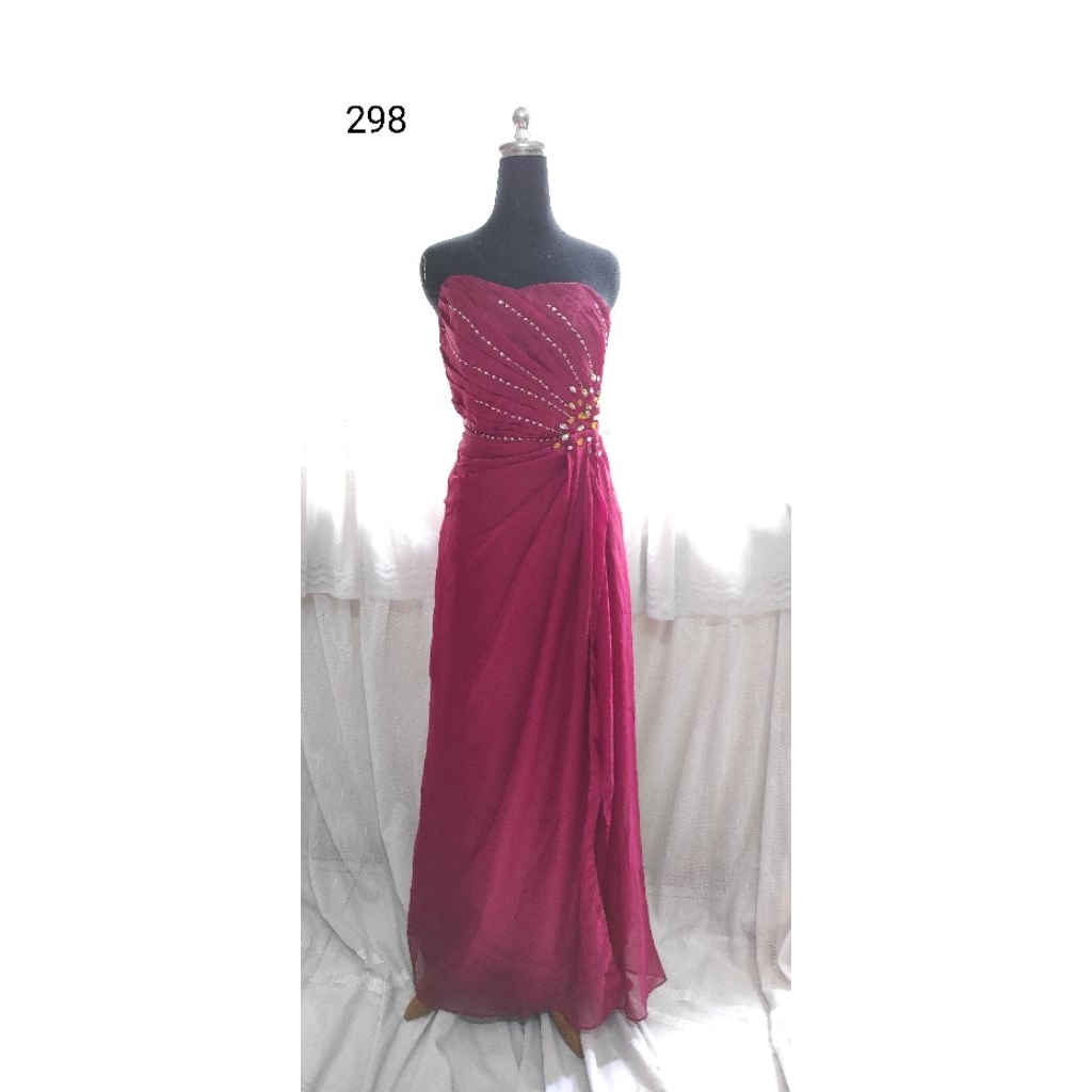 prelove gown gaun merah gaun pesta bkas butik