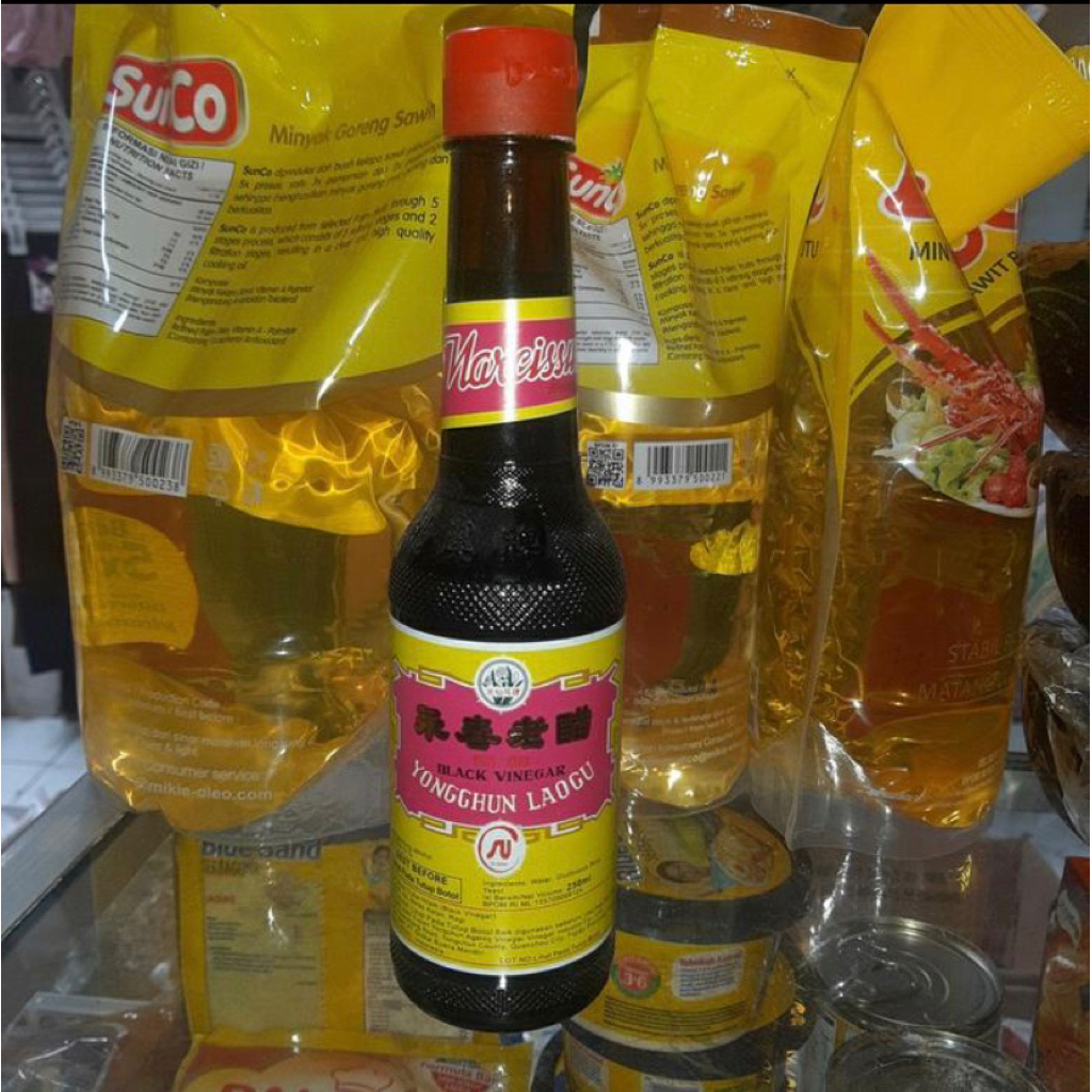 

Cuka Hitam atau Black vinegar Youngghun Laogu 250 ML