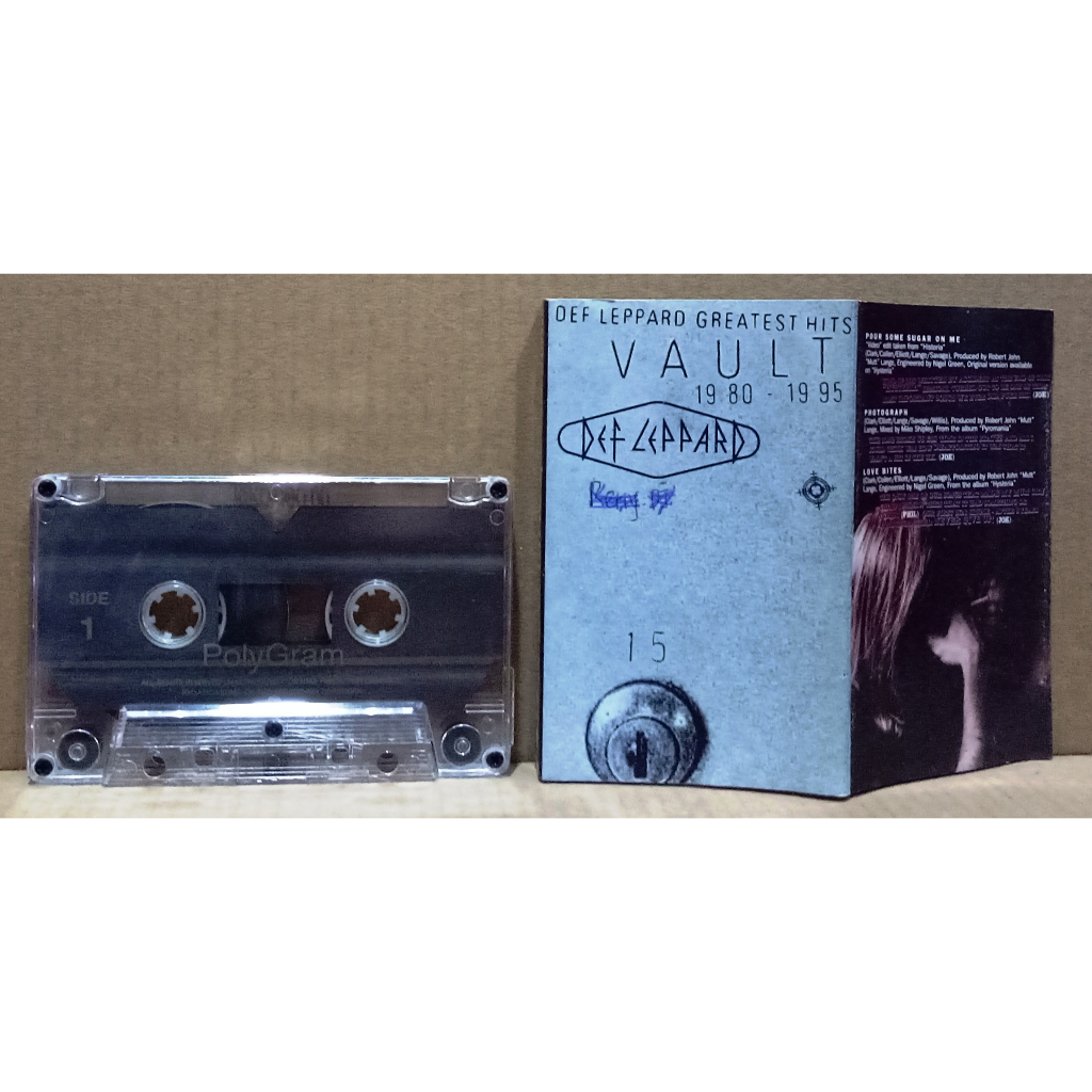 DEF LEPPARD - VAULT - Kaset