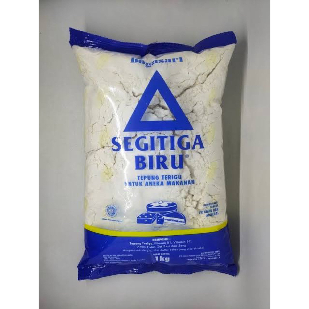 

Tepung Terigu Segitiga Biru Bogasari 1 KG