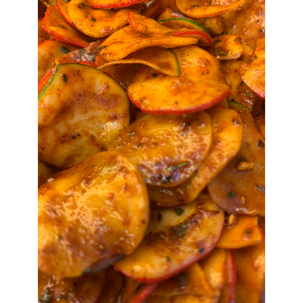 

Kerupuk seblak bawang ori daun jeruk / kerupuk seblak bawang pedas cikruh daun jeruk / kerupuk seblak bawang berbagai rasa