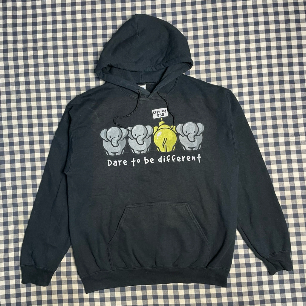 Hoodie GILDAN  original size M warna hitam