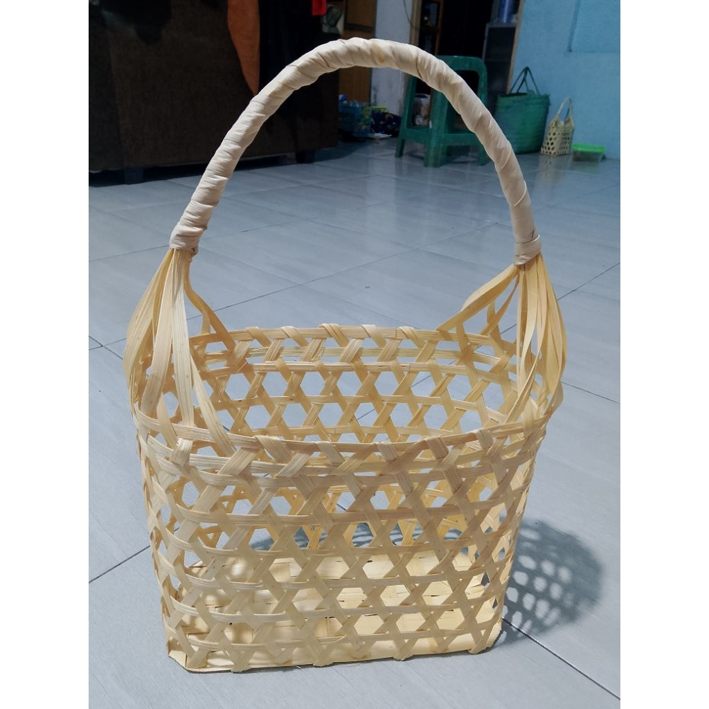 

Tas Anyaman Bambu Hampers Parcel Pernikahan Simple Praktis
