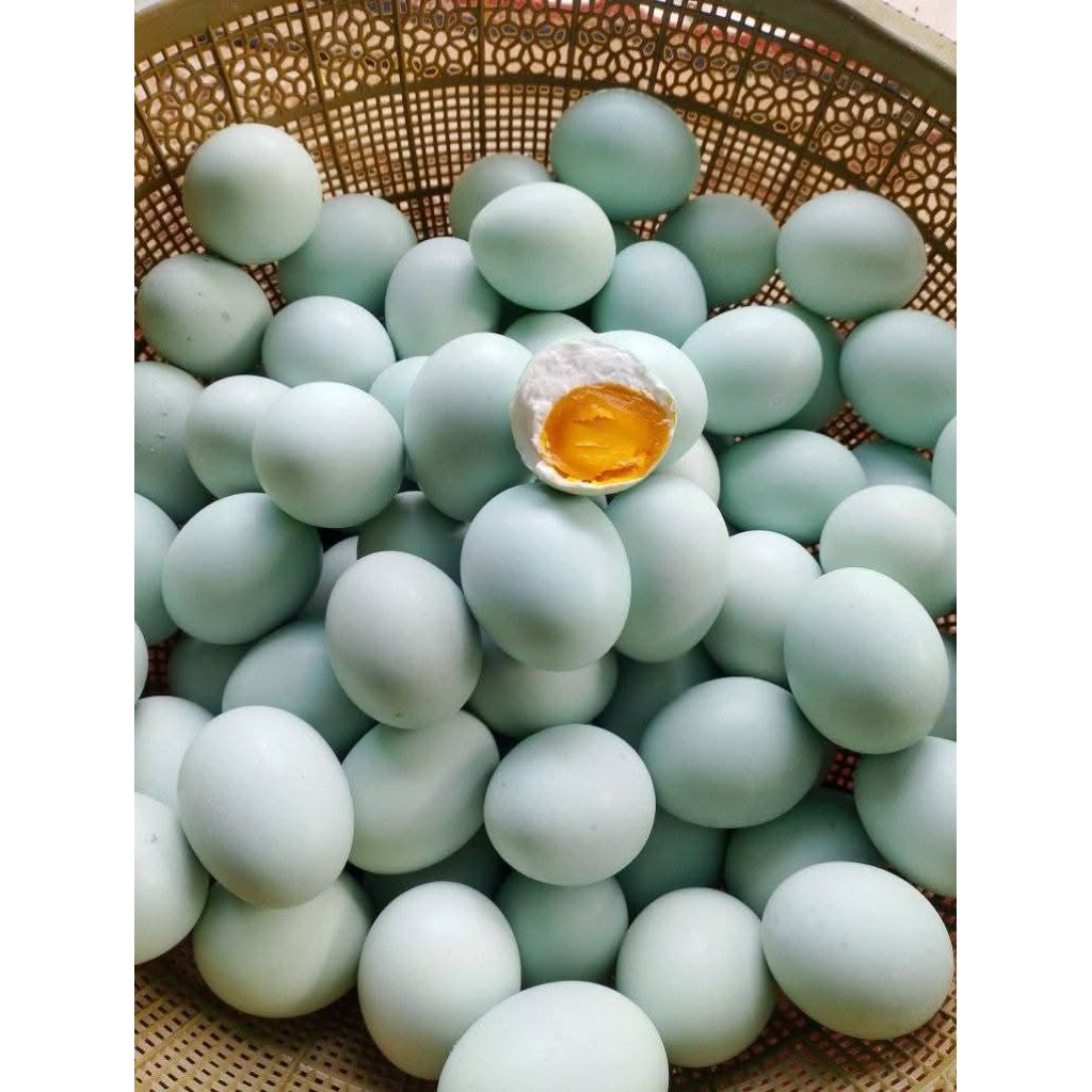 

telor asin masir dan berminyak / telur asin masir / TELUR ASIN PILIHAN TERBAIK