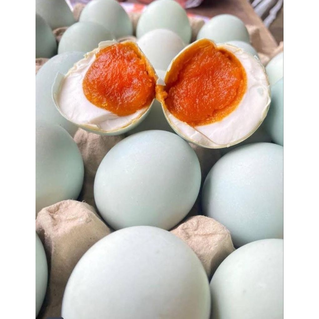 

Telor asin isi 10butir size besar / telur asin isi 10butir masir dan berminyak / telur asin matang masir dan berminyak