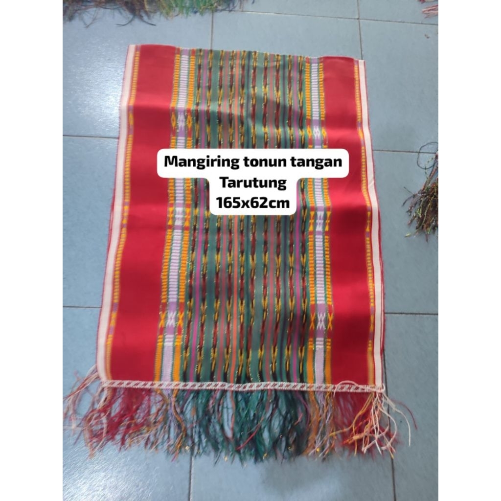 Ulos Mangiring Jugia  tenuntangan