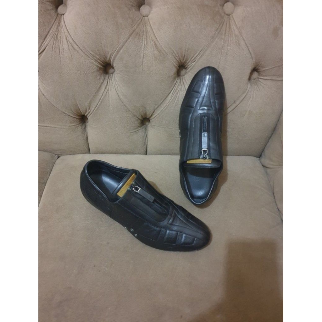 sepatu pria lv causal orignal size 41 second