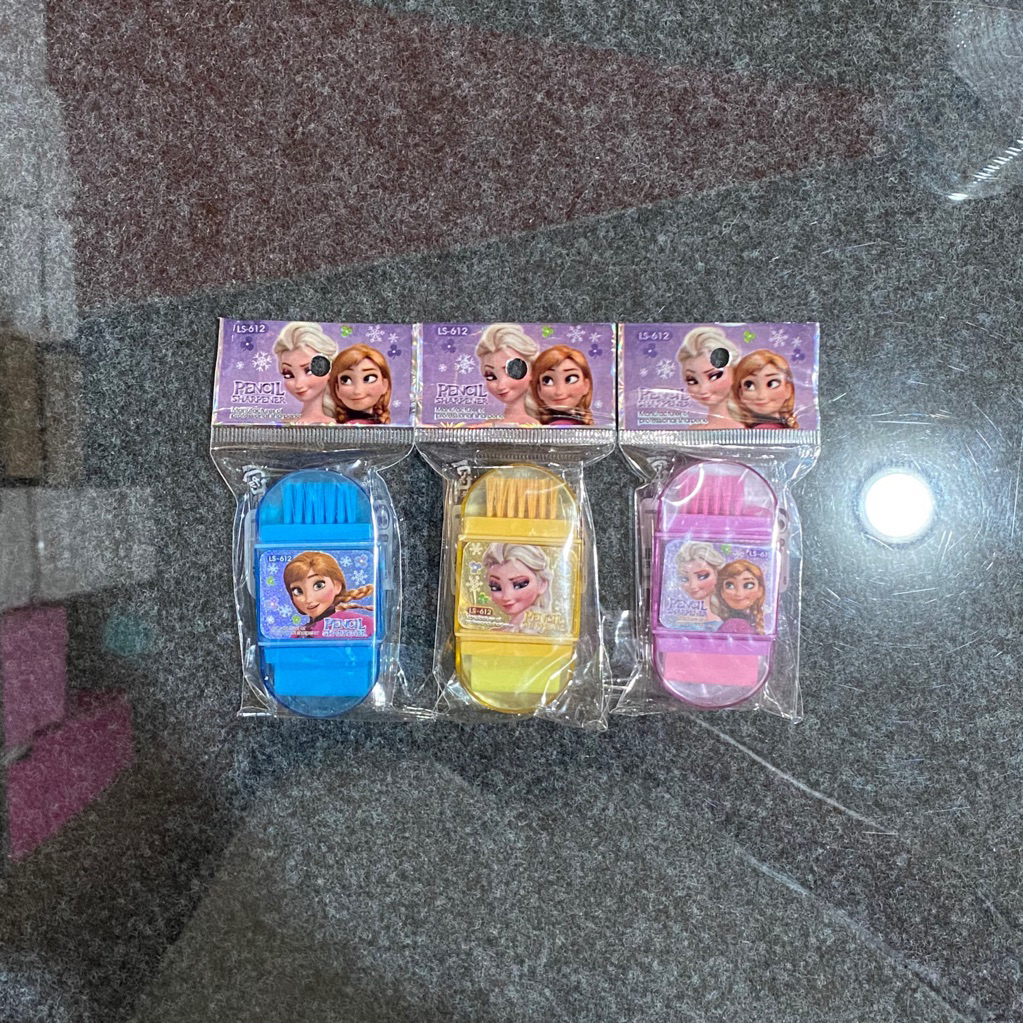 

Peruncing Penghapus 2in1 LS-612 Frozen [1 PCS]