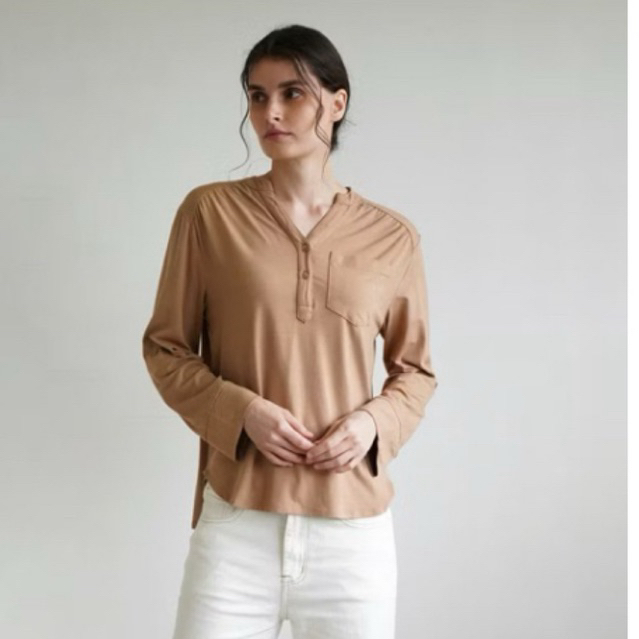 Preloved Mississippi Kaos V neck lengan panjang