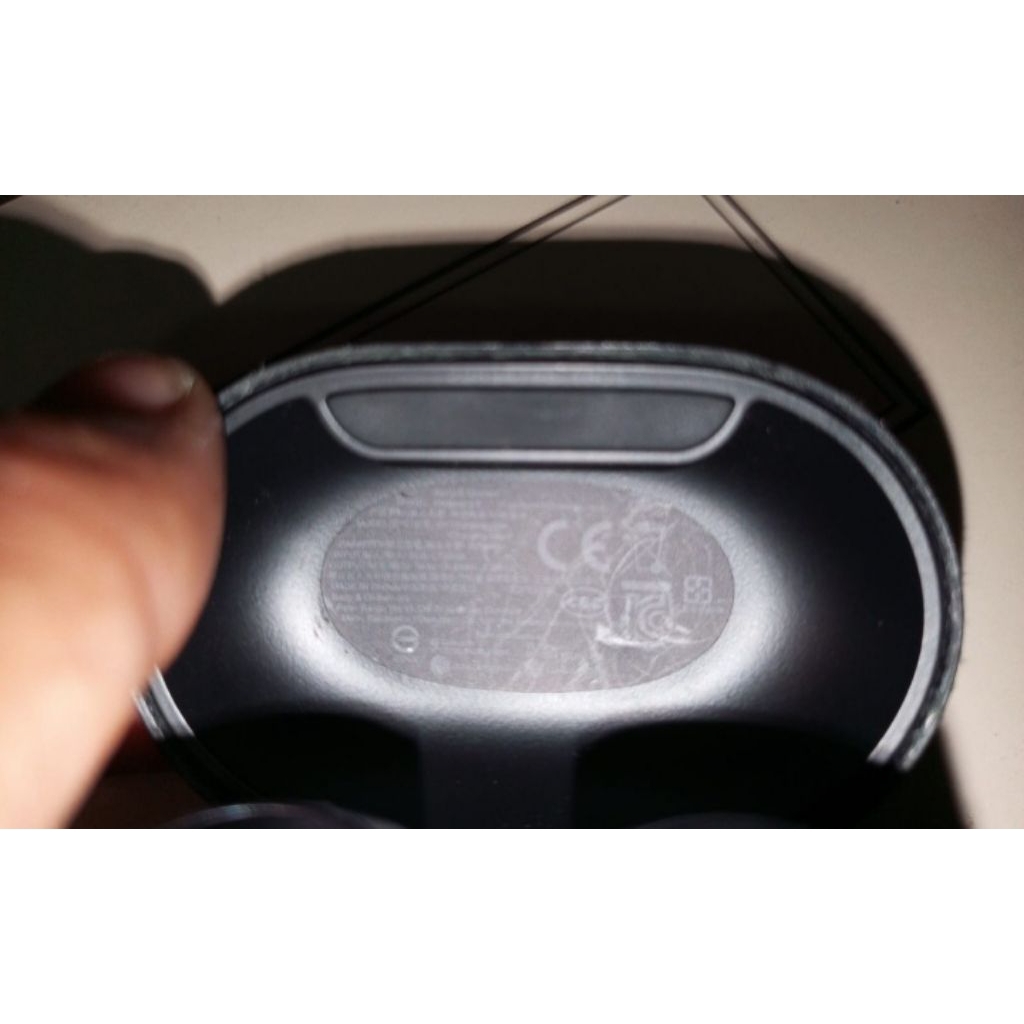  earbud nirkabel Bang & Olufsen Beoplay E8 