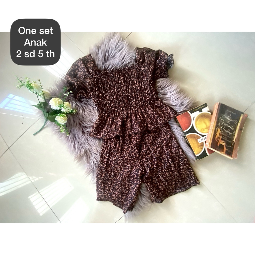 One Set Anak Perempuan 2 - 5 Tahun