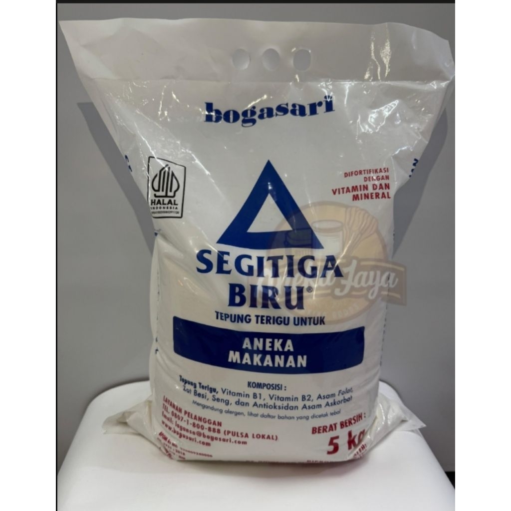 

TEPUNG TERIGU SEGITIGA BIRU BOGASARI 5 KG