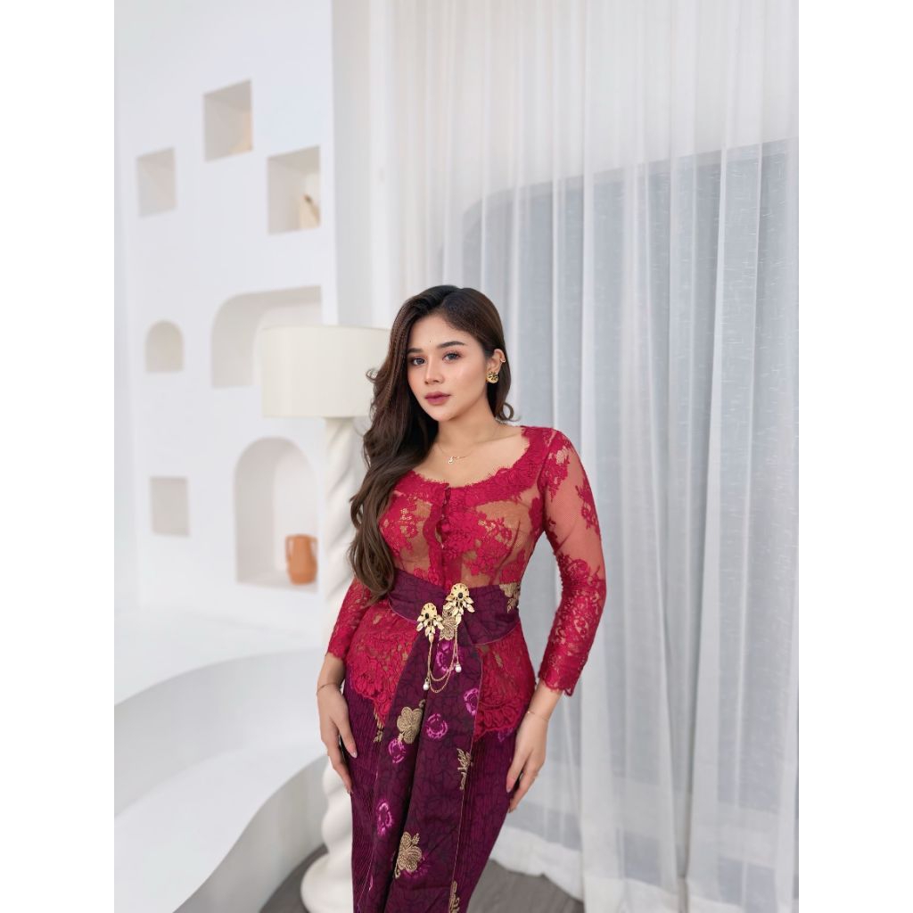 Kebaya Sabrina Soltis Cepolok Glossy/ Kebaya Bali Sabrina/ Kebaya Sabrina/ Kebaya Wisuda/ Kebaya Ser