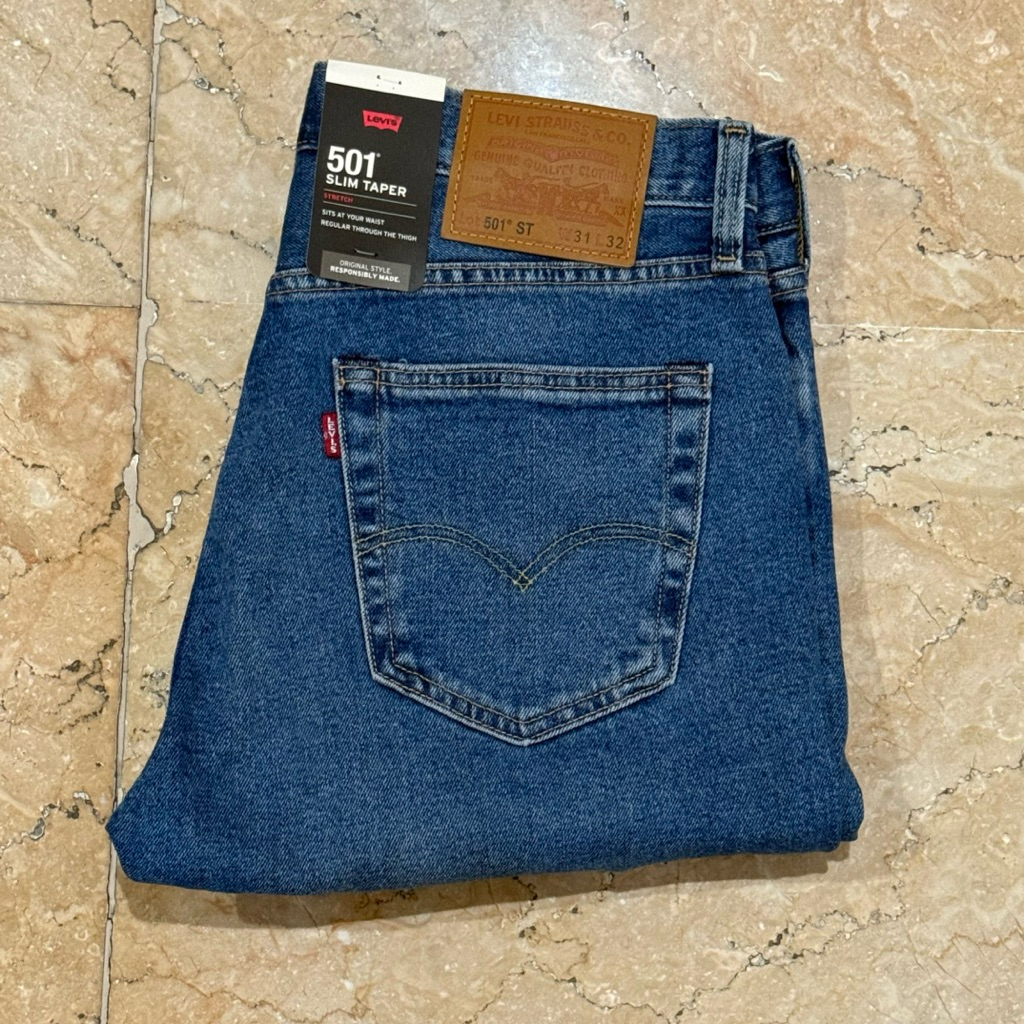 Celana Panjang Jeans Pria 501 ST Slim Taper Original Fit Stretch Medium Stonewash 28894-0247 size 31