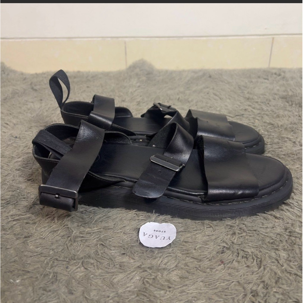 (Size 43) Dr Martens Gryphon Sandals Black Original