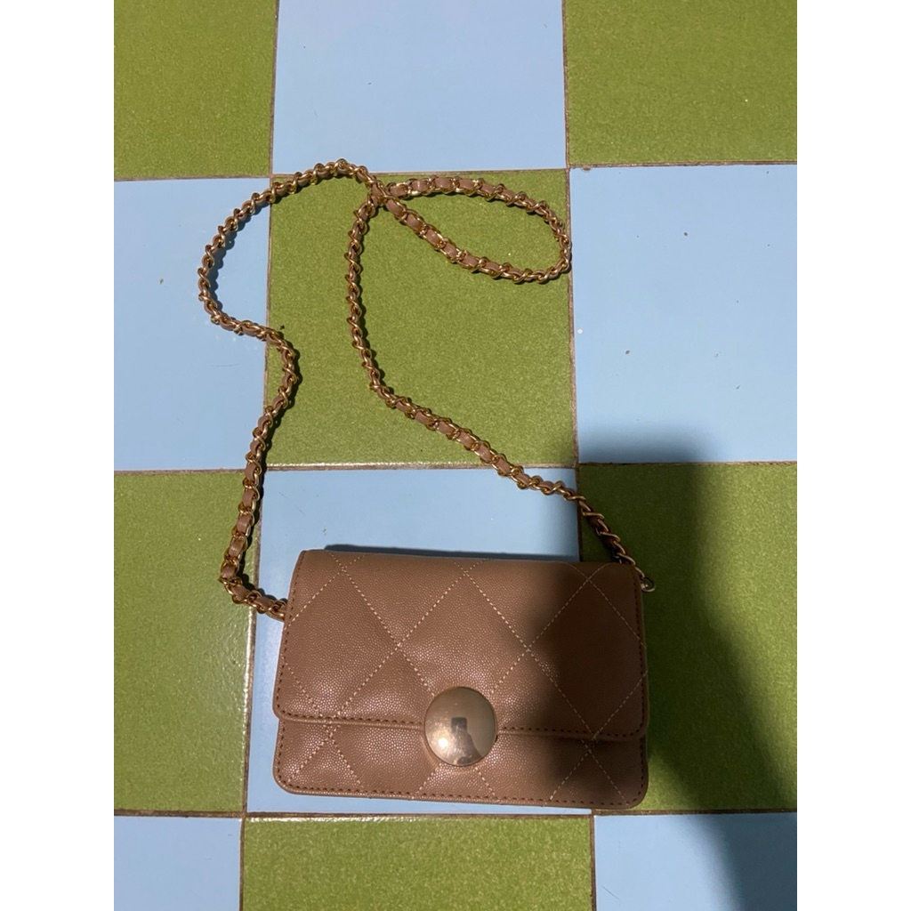 Preloved Sling Bag Merche