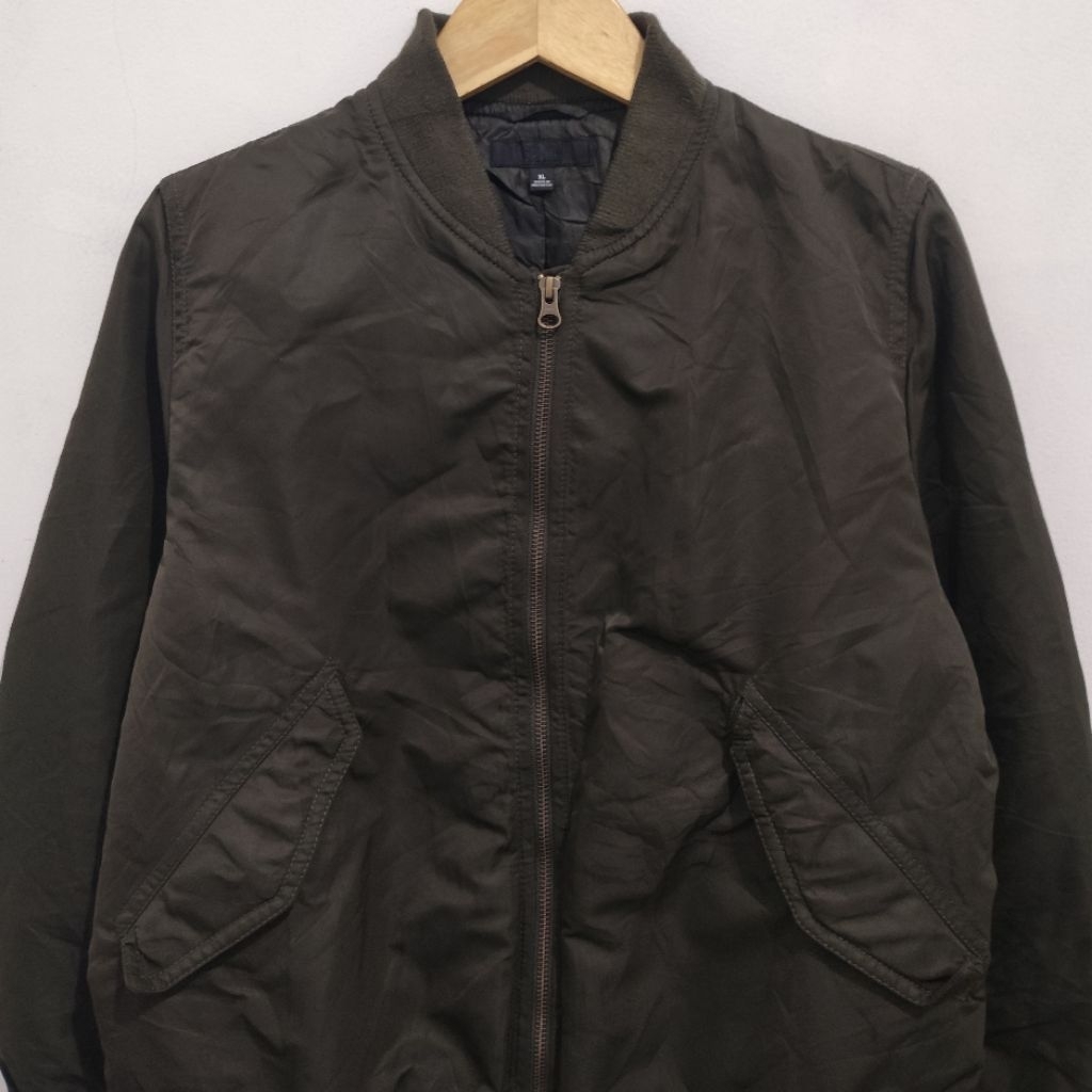 Bomber Jacket Uniqlo MA1 Army Second