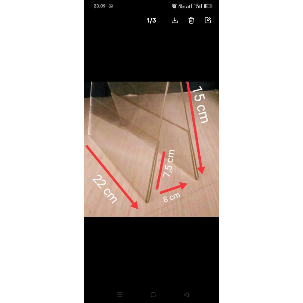 

akrilik papan nama segitiga 2 sisi uk 22 x 15 cm tebal 2 mm