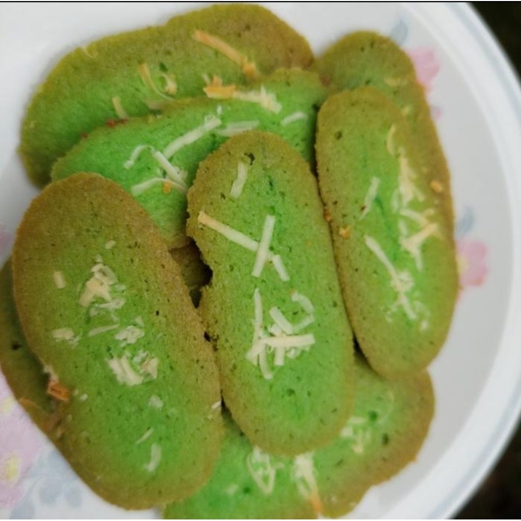 

kue kering cookies lidah kucing pandan topping keju homemade - 500 gram