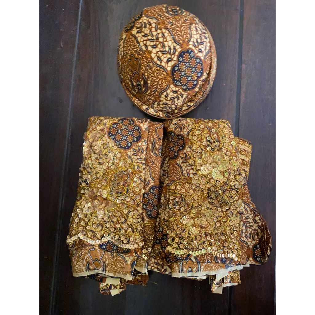 jarik pengantin prada wiru dan blangkon