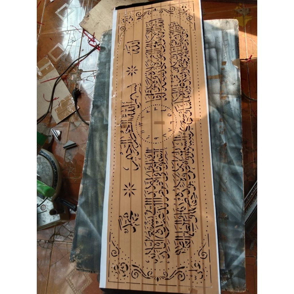 

mal kaligrafi Ayar kursy jam,ukuran 120x40 kertas dilapisi lakban
