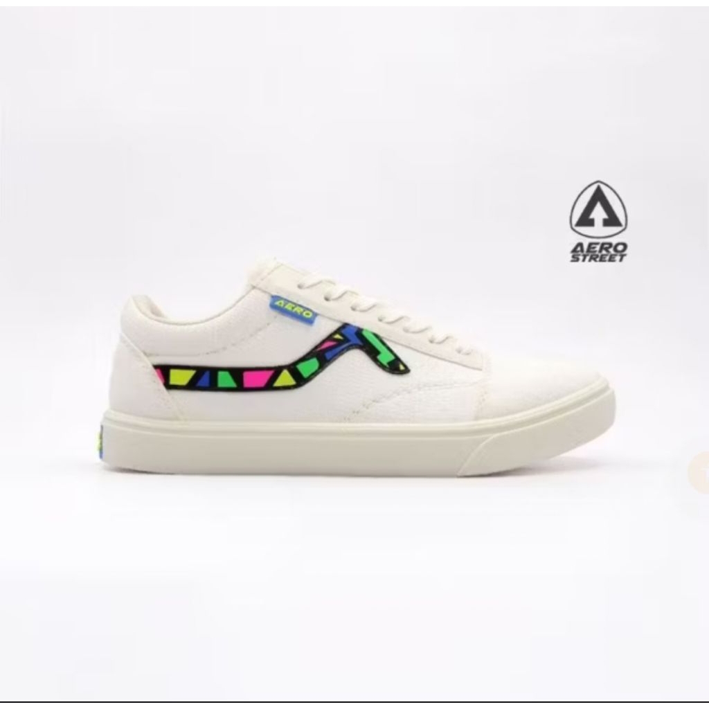 Aerostreet massive x volt neon putih / putih / sz 44