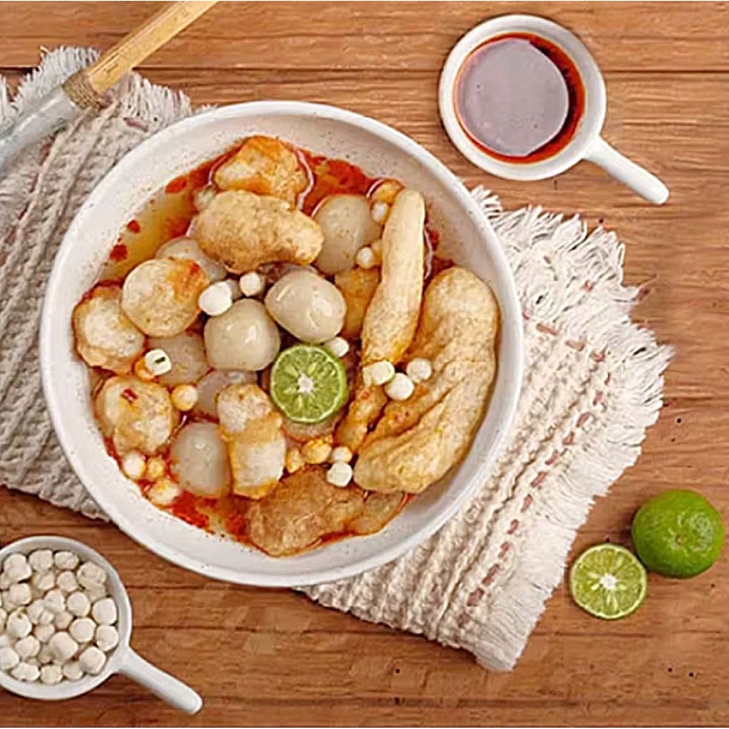 

Rasa enak Bakso Aci isi 6 Butir jajanan pedes cocok untuk para penggemar pedes
