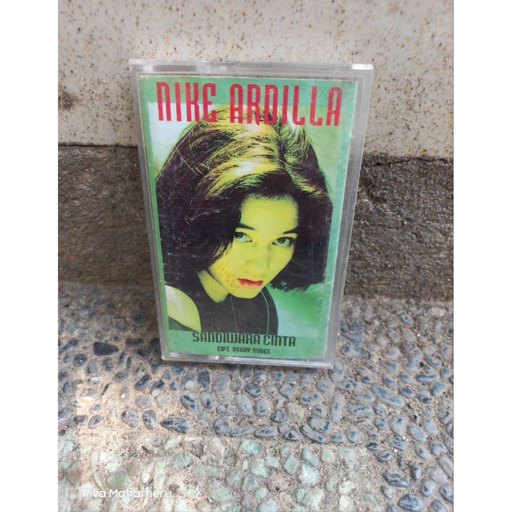 kaset pita nike ardilla - sandiwara cinta