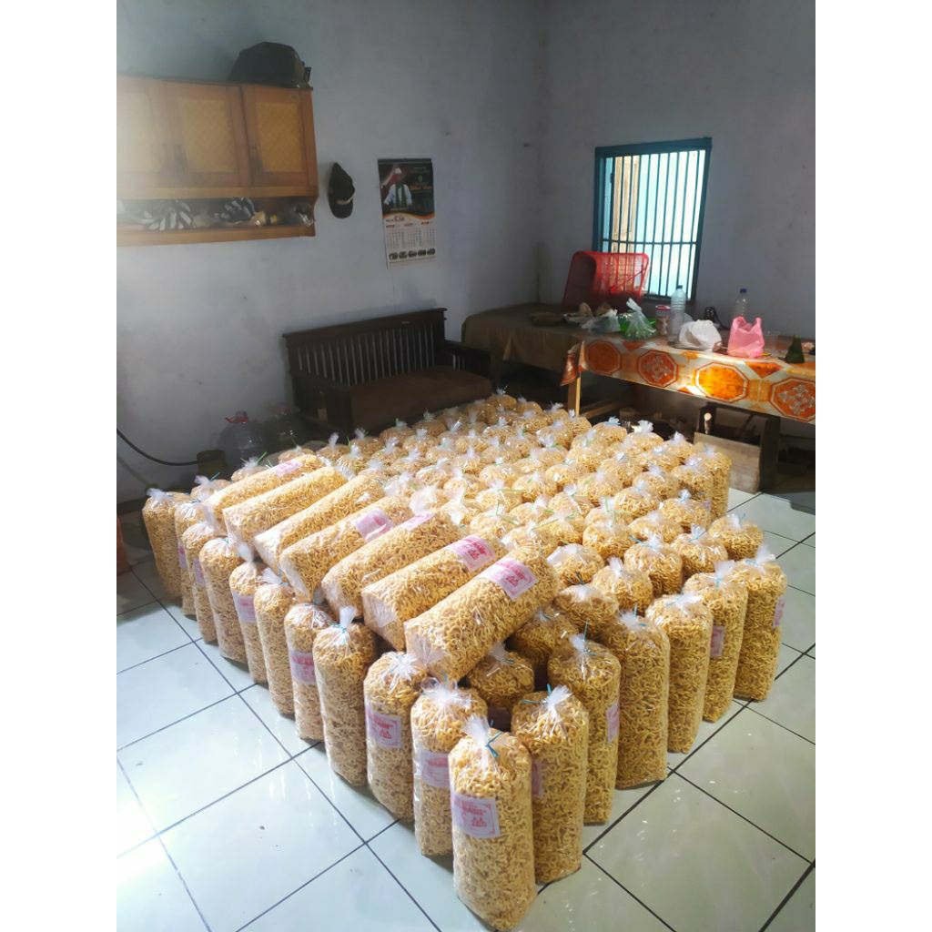 

Berkah Lanting. Rasa Bawang, Rasa Balado, Original. 2,5kg