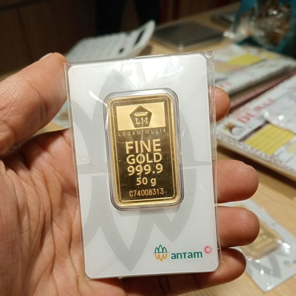 Emas Antam berat 50 gram