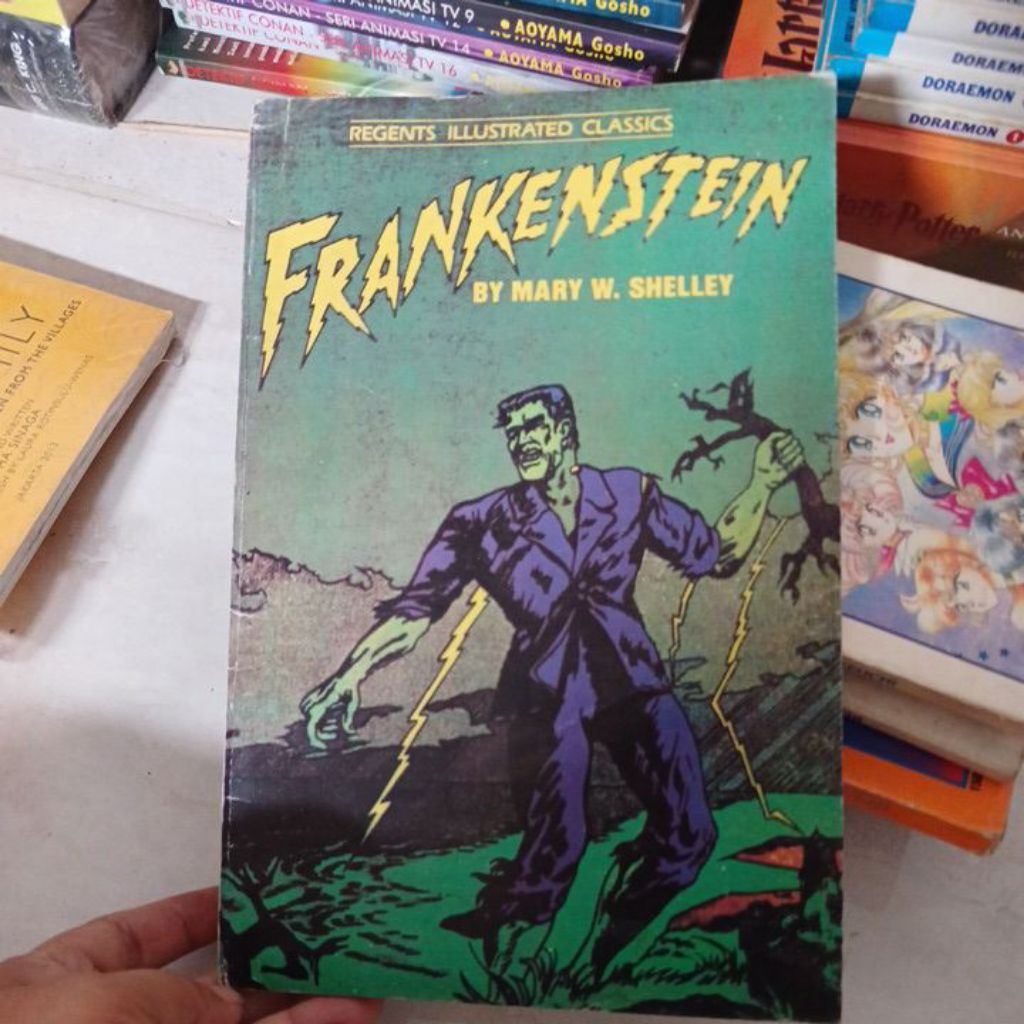 KOMIK FRANKENSTEIN. MARY SHELBY