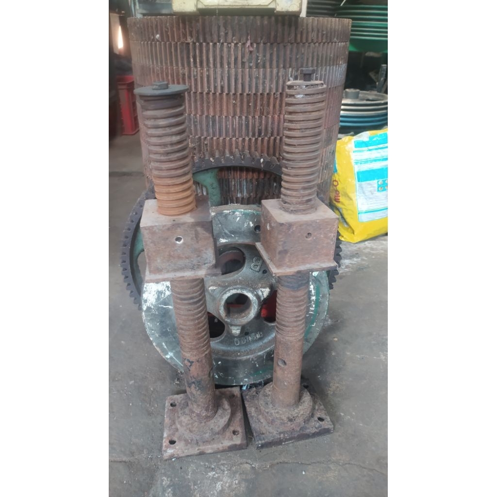 AS DRAT KOTAK / DIAMETER 50 MM / PANJANG DRAT 40 CM / PANJANG KESELURUHAN 60 CM