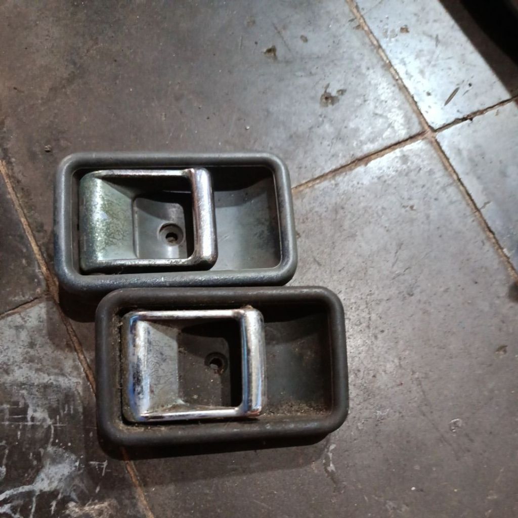 handle pintu dalam mazda hb 626 86