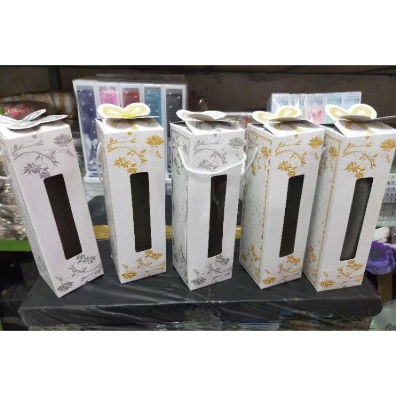 

Dus Minuman Botol Motif 1 Pcs Kardus Kemas Box Souvenir Tumbler Kertas Ivory Dus Botol Minum