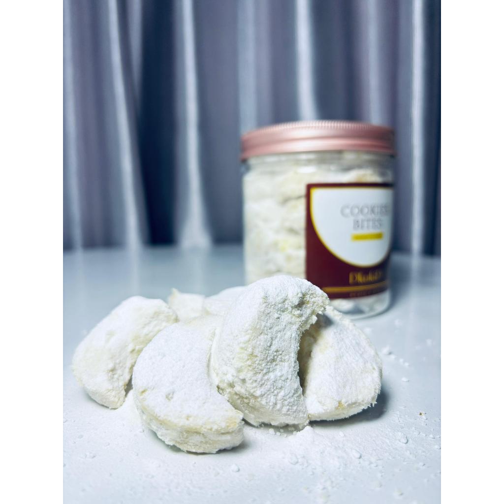 

FULL BUTTER KUE KERING PUTRI SALJU By DkukiD Toples 300 ML 600ML 800ML