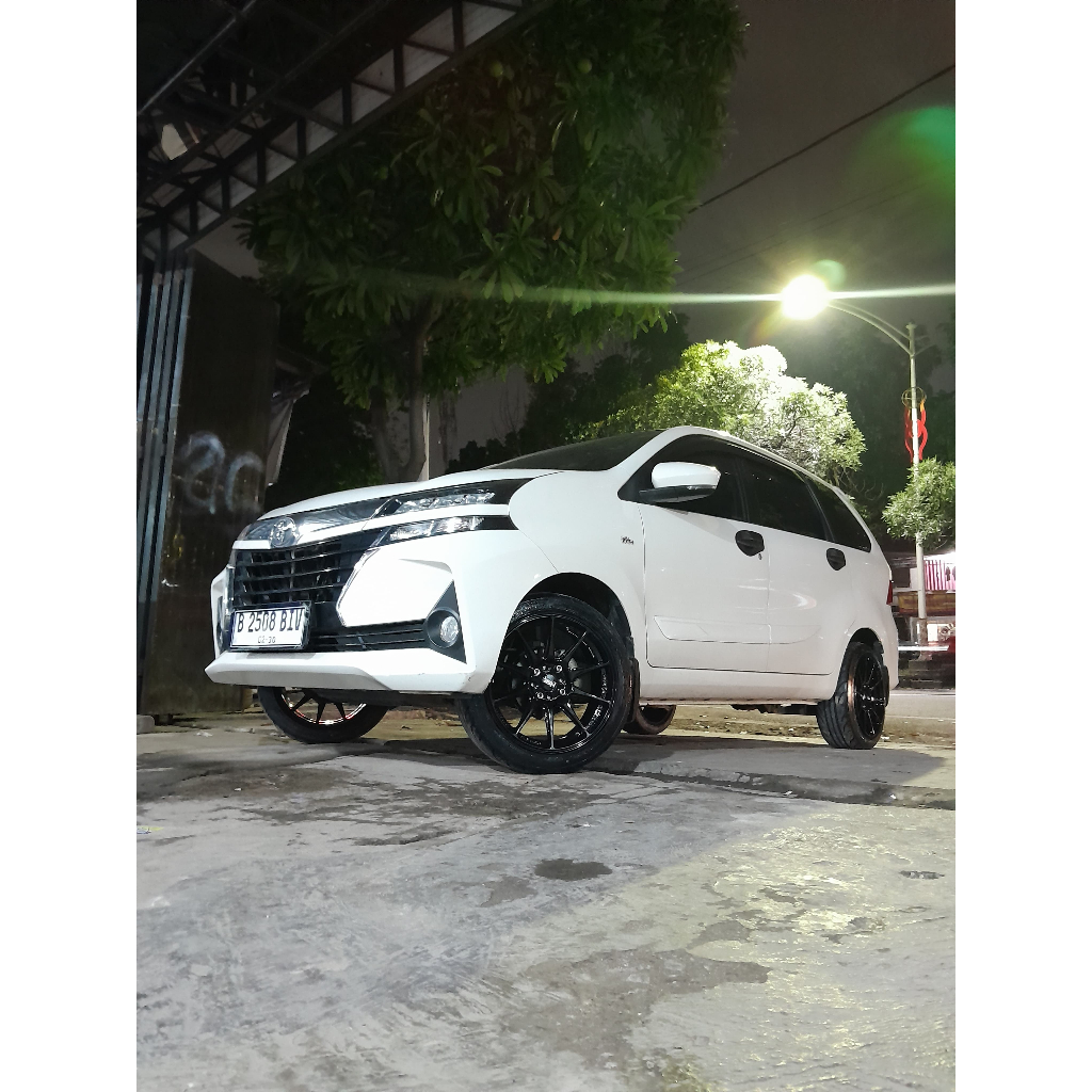 paket velg plus ban accelera 205 50 r17 untuk mobil avanza use velg hsr shinjuku ring 17