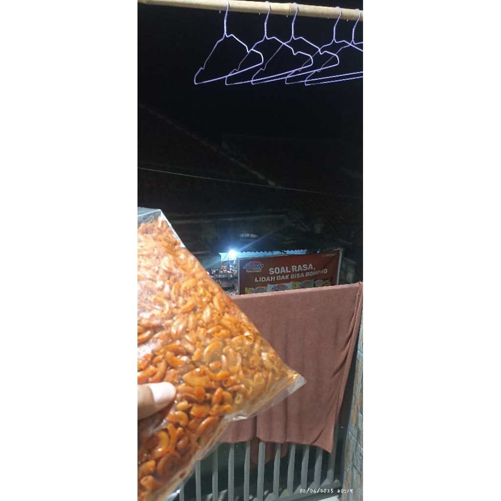 

MAKARONI BANTET cikruh//RENYAH PEDAS 500 GRAM
