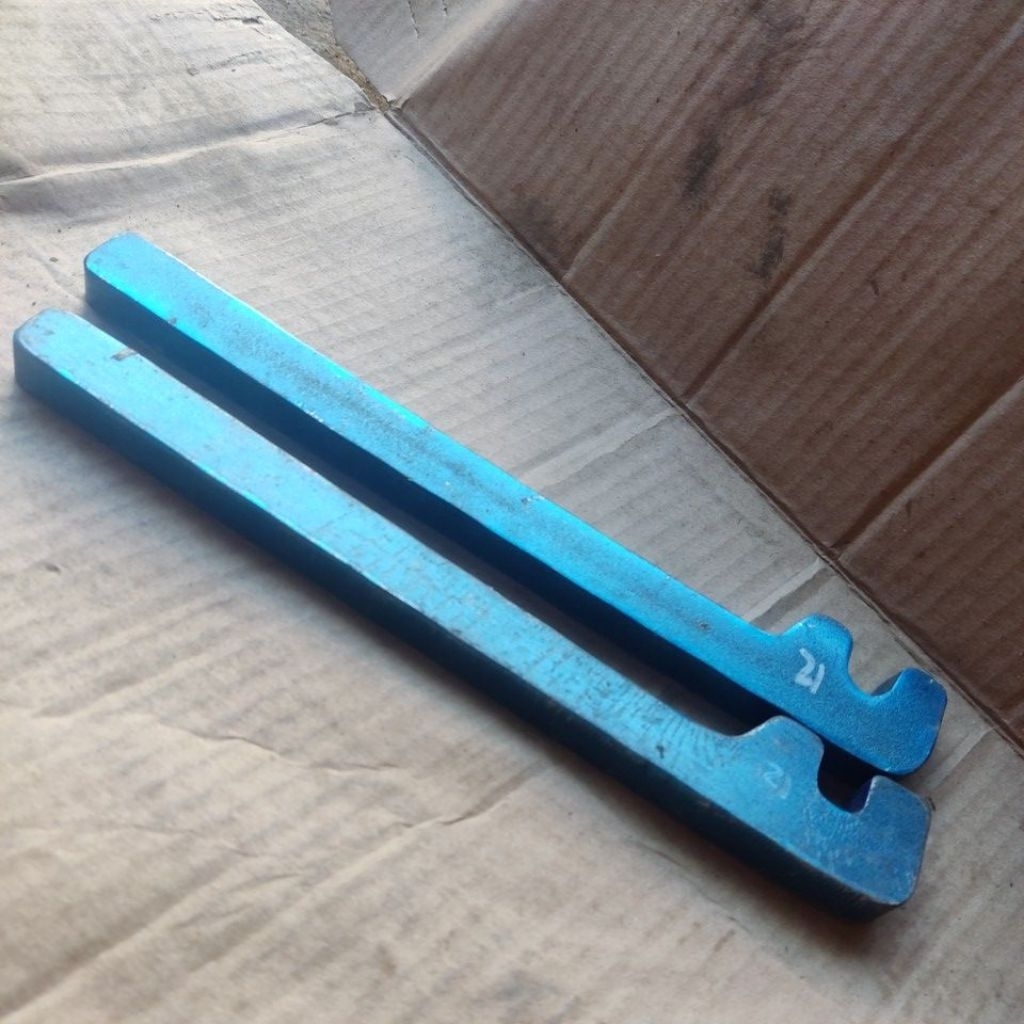 Kunci Besi Kunci Penekuk Besi Beton 12