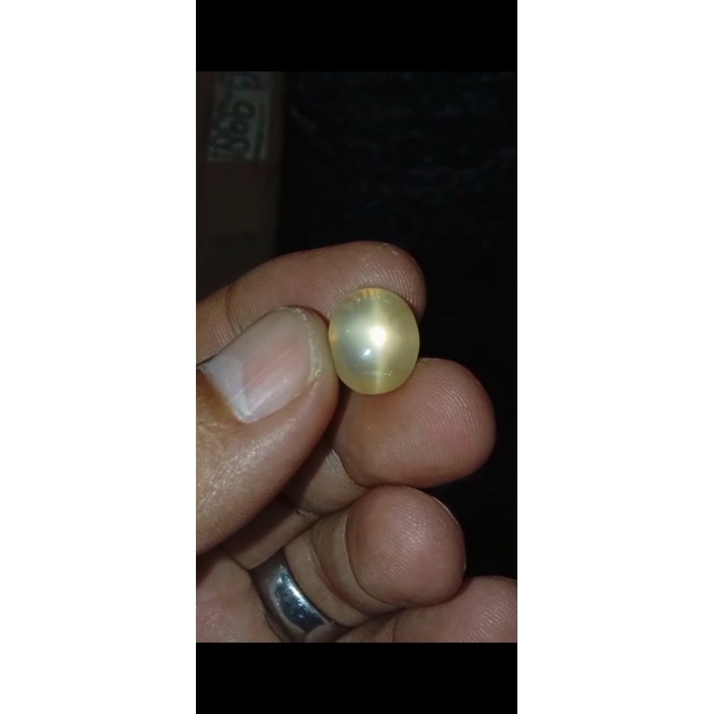 batu permata monstone/ Biduri bulan