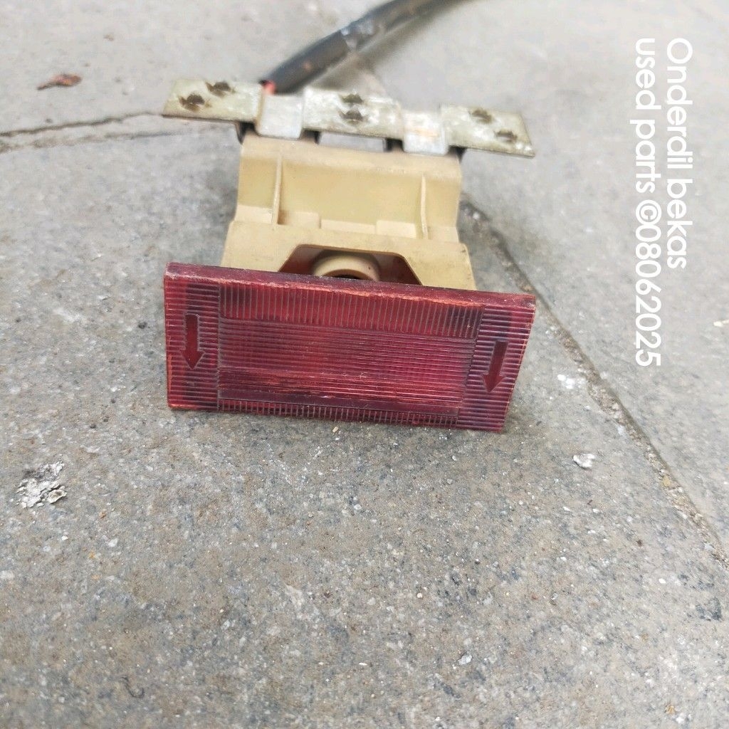 lampu pintu volvo 740