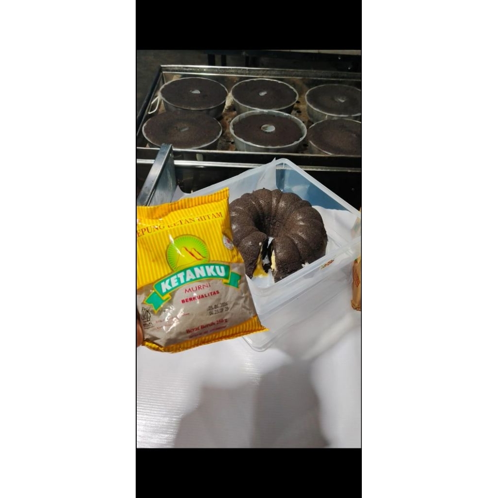 

BOLU KETAN HITAM KEJU LUMER