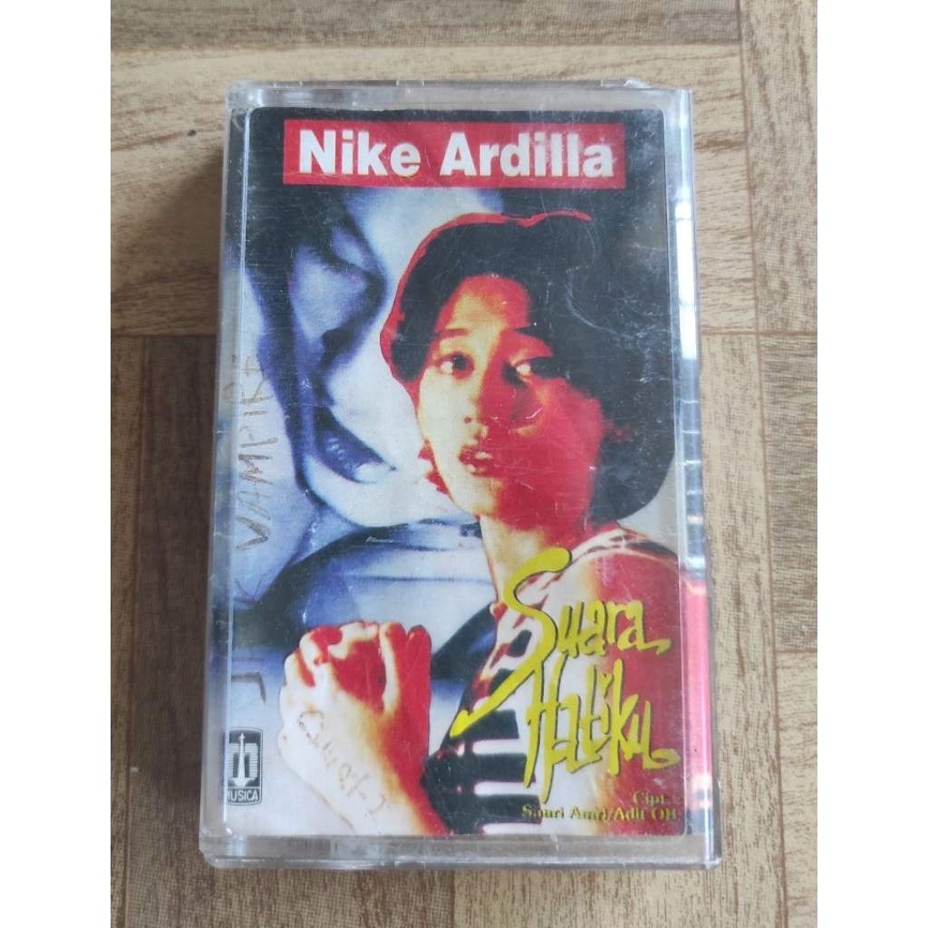 kaset pita NIKE ARDILLA "suara hatiku"