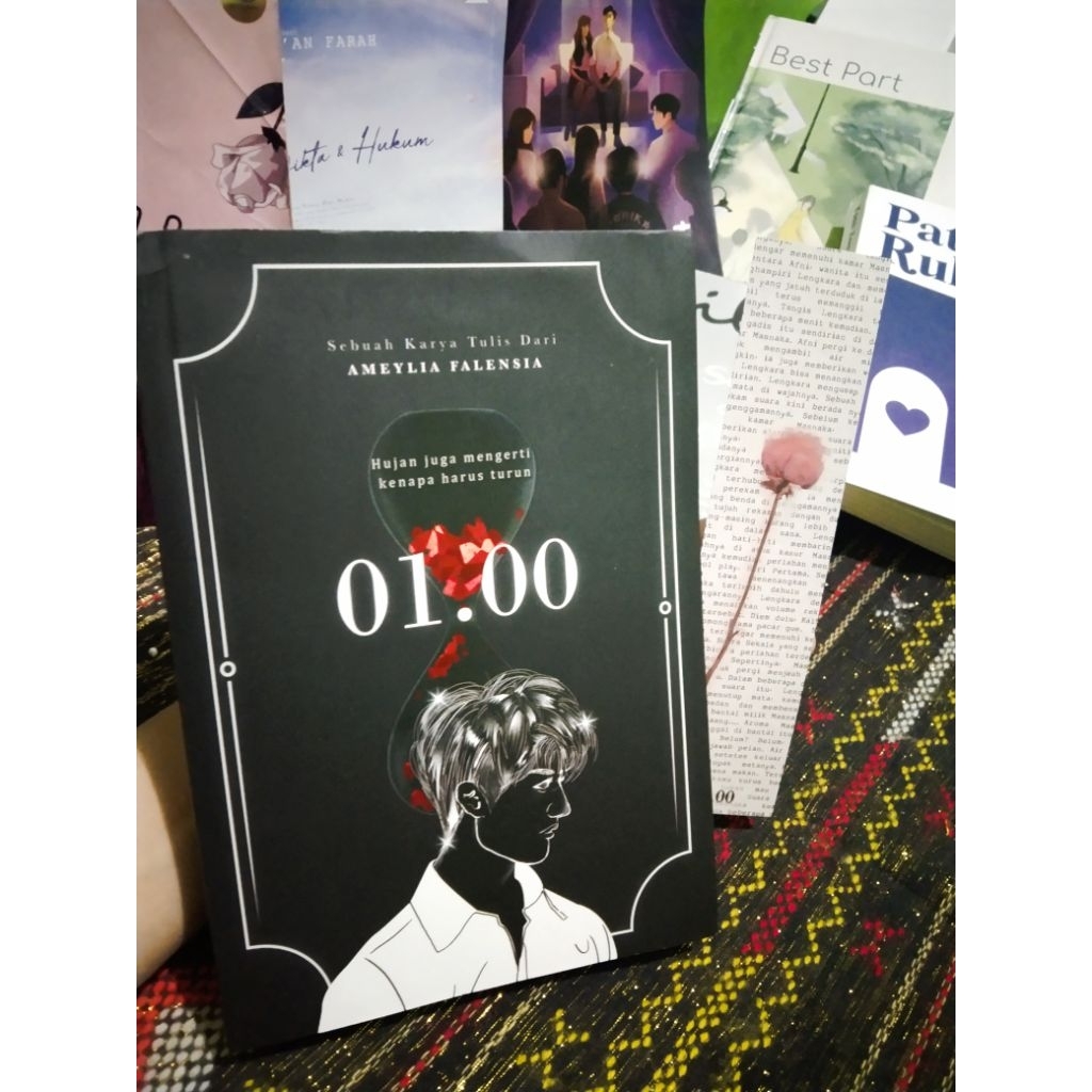 (PRELOVED) Novel 01.00 Original Karya Ameylia Falensia